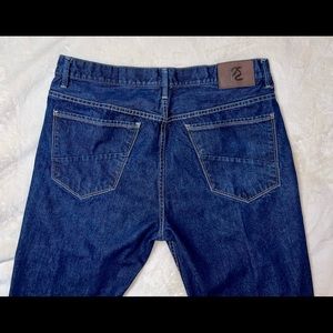 Perry Ellis men’s jeans. Regular cut